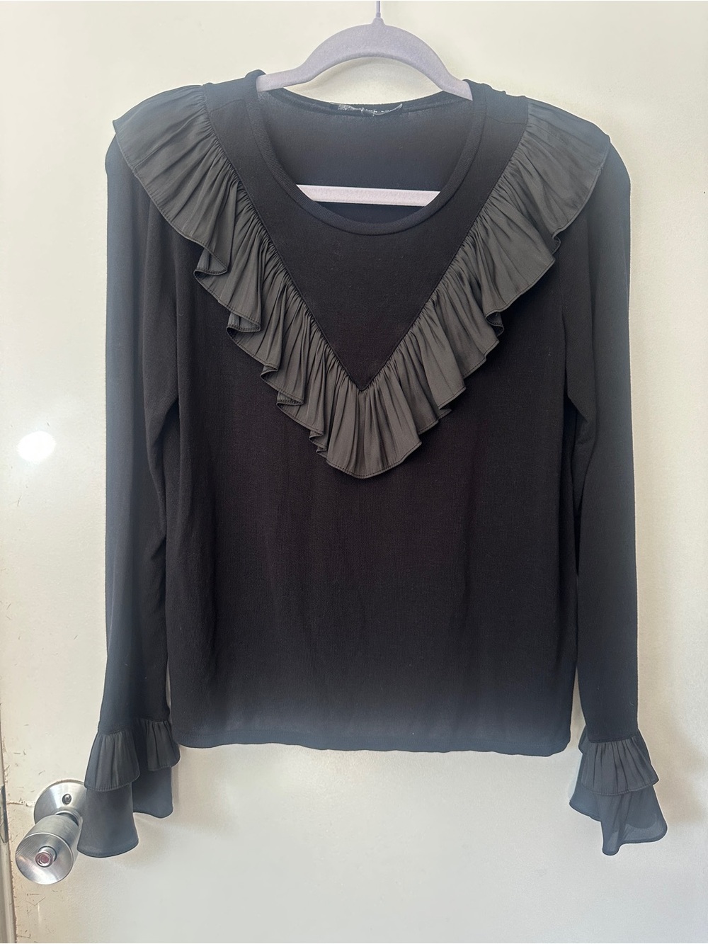 Generation Love Black Long Sleeve Ruffle Top – Women’s Size Small